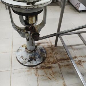 Operação Olho Vivo: PCGO apreende meia tonelada de alimentos impróprios em Goiânia