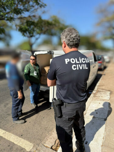 PCGO, Agrodefesa e Vigilância Sanitária apreendem mais 2 toneladas de produtos armazenados e manipulados de maneira irregular