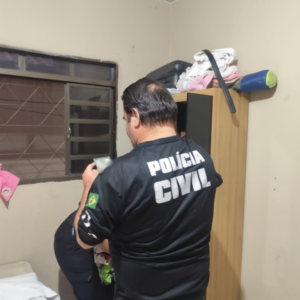 PCGO cumpre mandado de busca e apreende diversos equipamentos eletrônicos e de telecomunicação