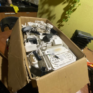 PCGO cumpre mandado de busca e apreende diversos equipamentos eletrônicos e de telecomunicação