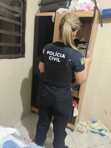 PCGO cumpre mandado de busca e apreende diversos equipamentos eletrônicos e de telecomunicação