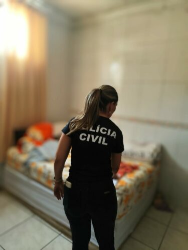 PCGO cumpre mandado de busca em investigação de estelionato por falso prestador de serviços de vidraçaria