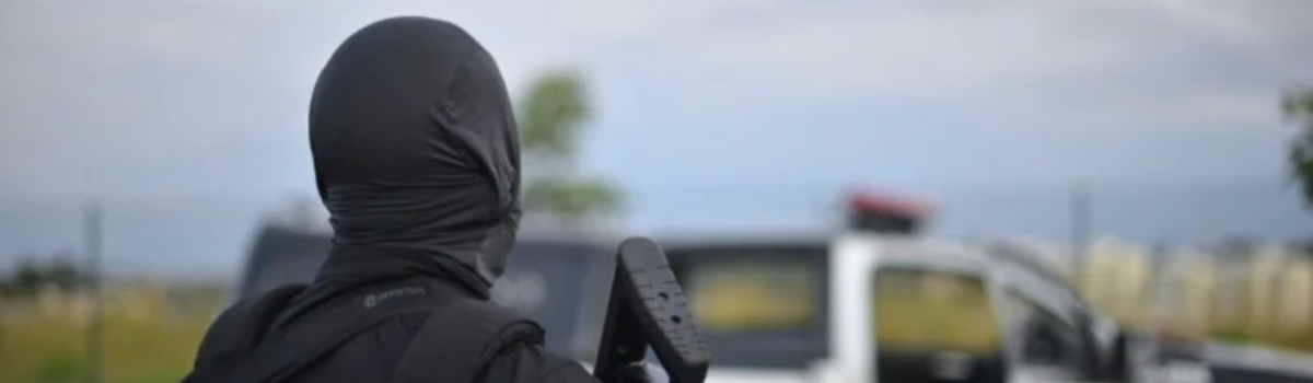 PCGO prende faccionado com diversos registros criminais por agredir homem com pedaços de madeira