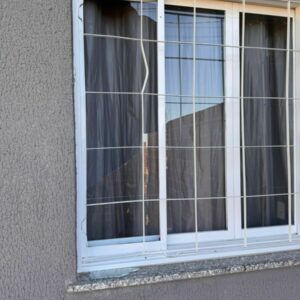 PCGO prende jovem em flagrante por invadir casa, ameaçar e danificar bens da ex namorada em Piracanjuba