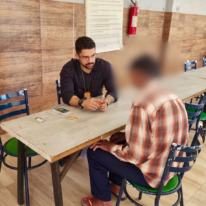 PCGO prende mulher acusada de cárcere privado e maus tratos em clínica de reabilitação, em Caldas Novas