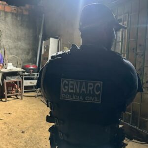 PCGO prende quatro pessoas por tráfico e apreende drogas em Águas Lindas de Goiás