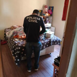 Polícia Civil cumpre buscas e apreende objetos, dinheiro e joias roubados em Alexânia