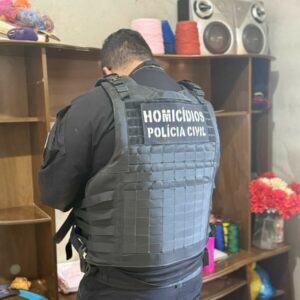 Polícia Civil prende investigado por torturar autor de latrocínio contra adolescente, em Caldas Novas