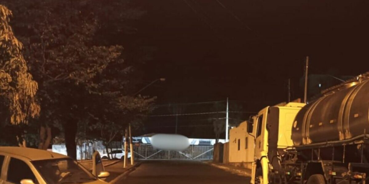 Polícia Civil prende motorista em flagrante por dirigir embriagado e colidir com caminhão, em Jataí