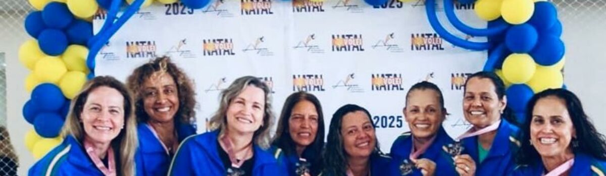 Policial civil participa de jogo feminino de vôlei em Natal, durante Campeonato Nacional de Atletas