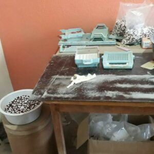 Operação Panaceia: PCGO fecha fábricas clandestinas e prende 29 em esquema de medicamentos falsificados