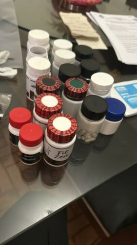 Operação Panaceia: PCGO fecha fábricas clandestinas e prende 29 em esquema de medicamentos falsificados