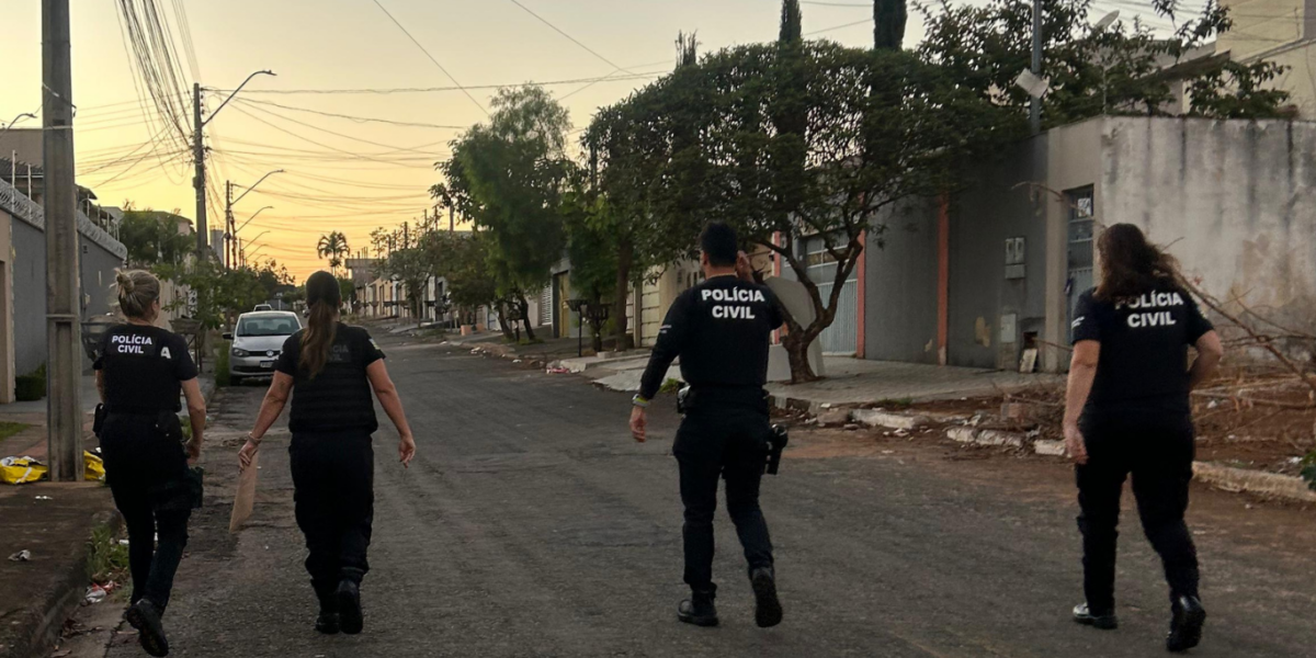 PCGO apreende adolescentes ligados a organização criminosa durante cumprimento de mandados