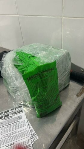 PCGO cumpre mandado de busca e apreensão e apreende medicamento de uso veterinário em Trindade