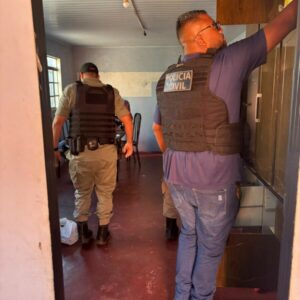 PCGO e PMGO apreendem drogas, celulares e dinheiro em Chapadão do Céu