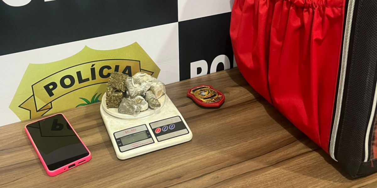 PCGO e PMGO prendem mulher em flagrante por tráfico de drogas via delivery em Paraúna