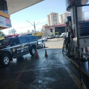 PCGO e Procon fiscalizam posto de combustíveis em Goiânia