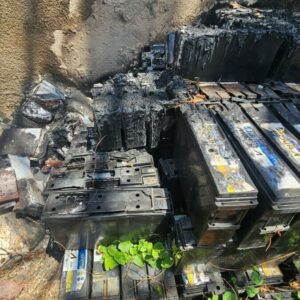 PCGO flagra descarte irregular de baterias tóxicas em Itumbiara