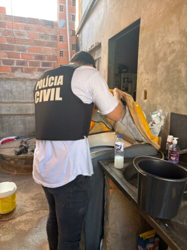 PCGO prende casal por tráfico de drogas em casa próxima a ginásio de esportes em Pontalina