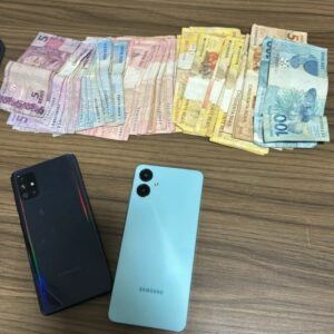 PCGO prende dupla em flagrante por série de furtos a comércios em Senador Canedo com arrombamentos pelo telhado