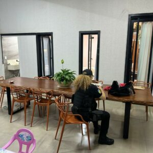 PCGO prende família dedicada ao tráfico de drogas e lavagem de dinheiro e bloqueia mais de R$ 4 milhões