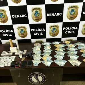 PCGO prende família dedicada ao tráfico de drogas e lavagem de dinheiro e bloqueia mais de R$ 4 milhões