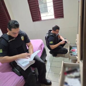 PCGO prende família dedicada ao tráfico de drogas e lavagem de dinheiro e bloqueia mais de R$ 4 milhões