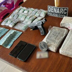 PCGO prende família dedicada ao tráfico de drogas e lavagem de dinheiro e bloqueia mais de R$ 4 milhões