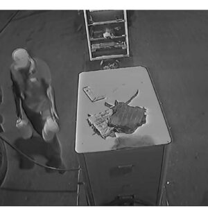 PCGO prende homem e busca dois foragidos por incendiar casa de mulher em Santa Helena após separação familiar