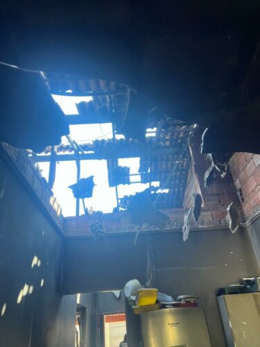 PCGO prende homem e busca dois foragidos por incendiar casa de mulher em Santa Helena após separação familiar