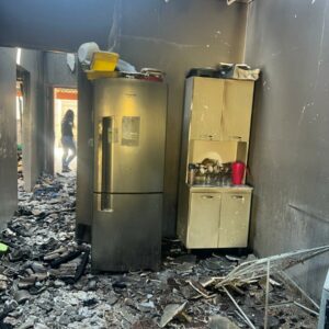 PCGO prende homem e busca dois foragidos por incendiar casa de mulher em Santa Helena após separação familiar