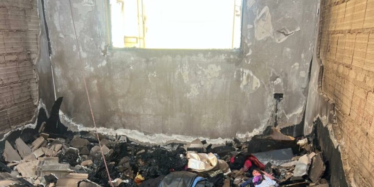PCGO prende homem e busca dois foragidos por incendiar casa de mulher em Santa Helena após separação familiar