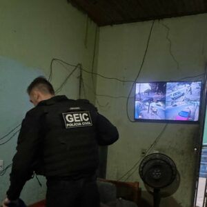 PCGO prende irmãos por tráfico de drogas durante cumprimento de mandados em Caldas Novas