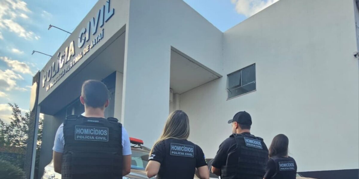 PCGO prende autor de furto de veículo em Jataí; suspeito usava carro roubado para ir ao Fórum