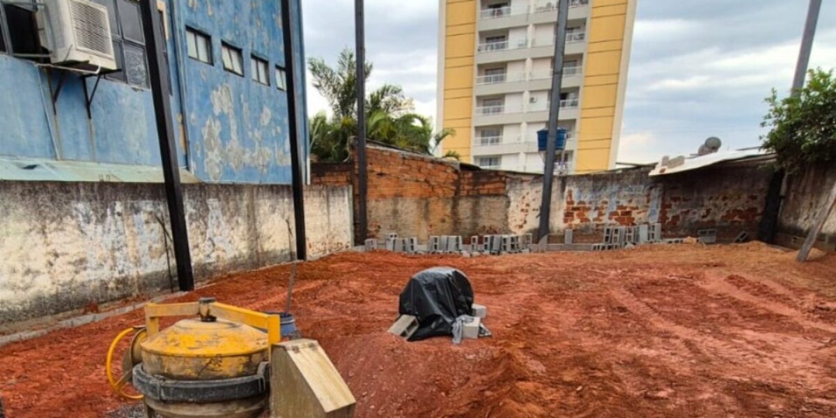 PCGO prende em flagrante delito empreiteiro por furto de energia elétrica em obra de Goiânia