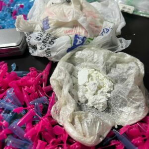 Polícia Civil interdita boate usada para o tráfico de drogas e exploração sexual em Luziânia e prende familiares por operar o tráfico de drogas em Luziânia