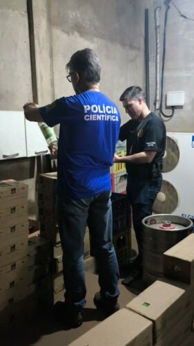 Operação Metanol: PCGO, forças de segurança e órgãos municipais apreendem dezenas de bebidas vencidas em Uruaçu