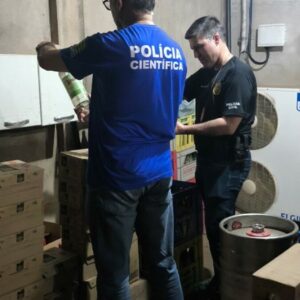 Operação Metanol: PCGO, forças de segurança e órgãos municipais apreendem dezenas de bebidas vencidas em Uruaçu