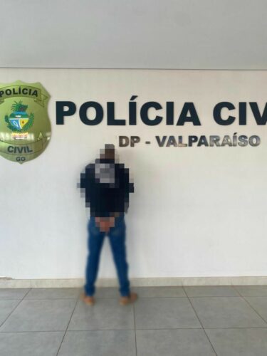 PCGO apreende drogas, dinheiro estrangeiro e pássaro silvestre durante prisão por tráfico em Valparaíso