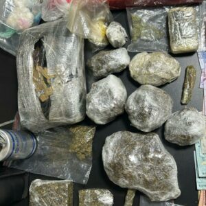 PCGO cumpre mandado de busca e apreende armas de fogo e grande quantidade de drogas em Luziânia