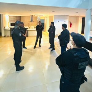 PCGO cumpre mandados de prisão contra mãe e filho por golpe do falso intermediário