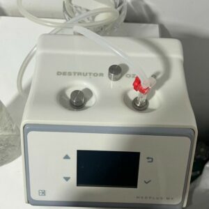 PCGO e Vigilância Sanitária fecham clínica de estética e prendem dona de por exercício ilegal da medicina