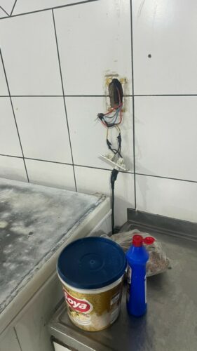 PCGO e Vigilância Sanitária interditam buffet clandestino em Goiânia