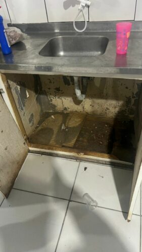 PCGO e Vigilância Sanitária interditam buffet clandestino em Goiânia