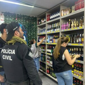 PCGO participa de força tarefa em Catalão para fiscalizar bebidas adulteradas com metanol