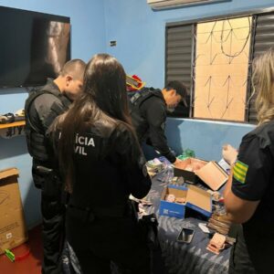 PCGO prende homem por tráfico de drogas, porte ilegal de arma e apreende mais de R$ 70 mil em Maurilândia