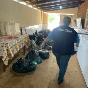 PCGO prende mãe e filho por comercialização irregular de pescado impróprio ao consumo em Piracanjuba