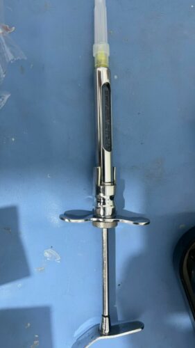 PCGO prende mulher por exercício ilegal da odontologia em consultório clandestino