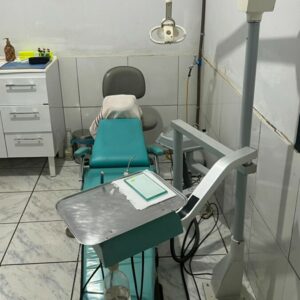 PCGO prende mulher por exercício ilegal da odontologia em consultório clandestino