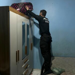 PCGO prende suspeitos de tráfico e apreende munições durante cumprimento de mandados